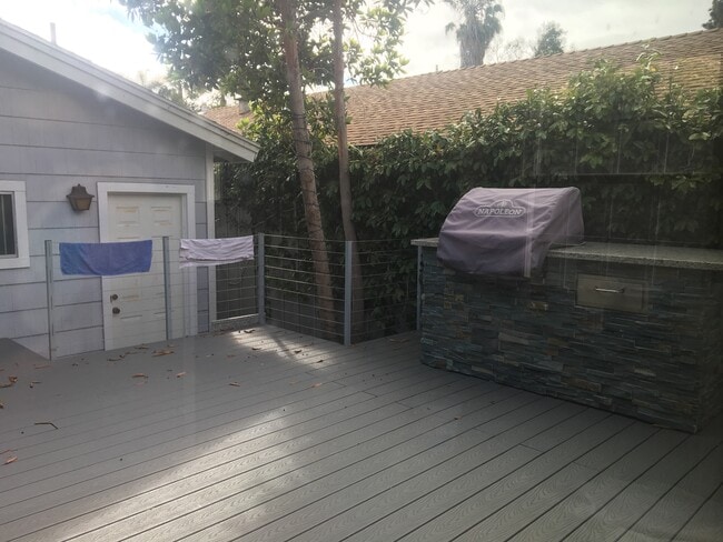 Building Photo - Nautical Coronado Home