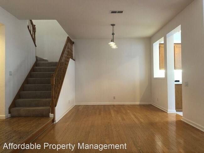 Building Photo - 2 br, 2.5 bath House - 5360 Shattuck Avenue
