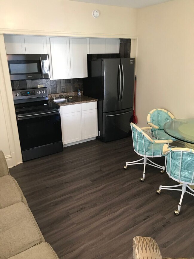 Foto del edificio - Updated one bedroom near engineering and s...