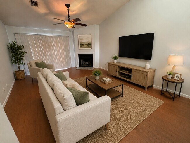 Foto del edificio - Waterfront Green Cove Springs 2BR with In-Unit Laundry, Central AC, and Pool! LIMITED-TIME MOVE-I...