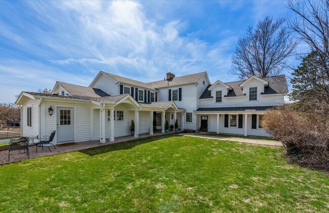 Foto del edificio - 708 S Rose Farm Rd