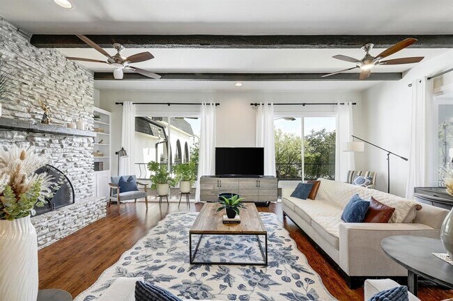 Foto del edificio - 409 Seawind St