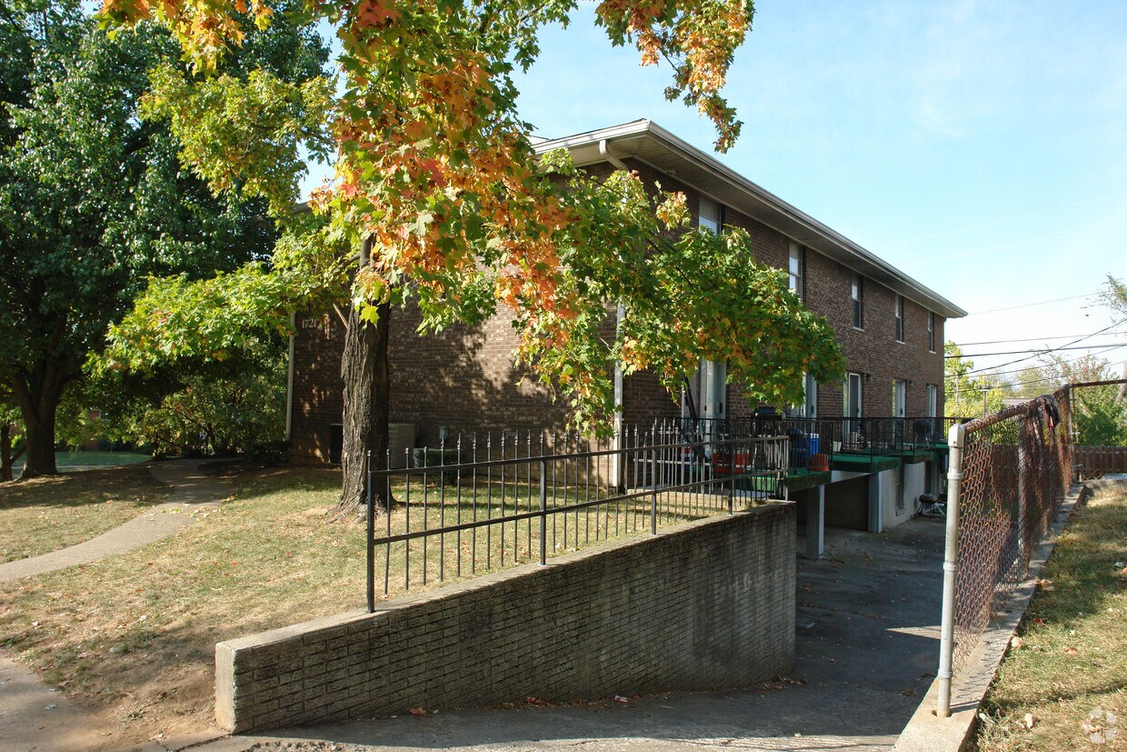Foto del edificio - 1721 Hill Rise Dr
