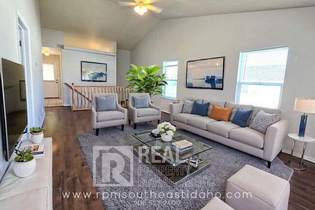 Building Photo - Spacious & Updated 2 Bedroom, 2 Bathroom Twin Home in Ammon with Fenced Backyard and Hookups (Ida...