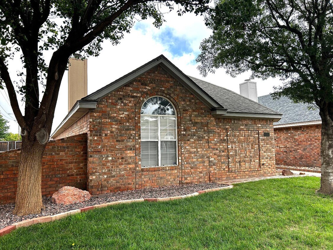 Foto principal - 5722 81st St