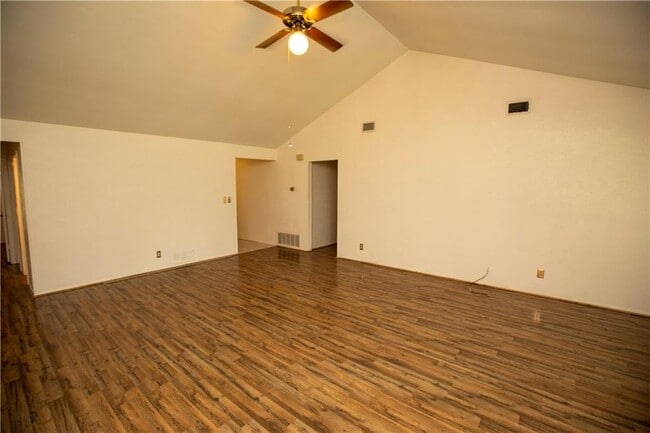 Building Photo - 4913 Wing Rd