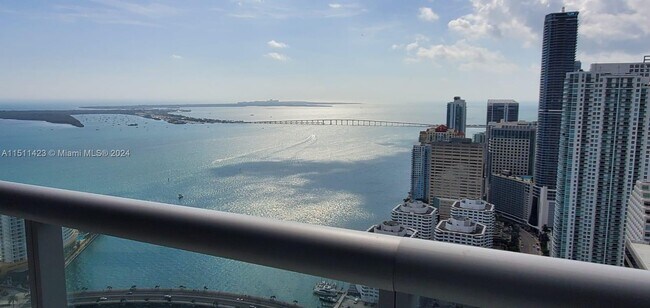 Building Photo - 495 Brickell Ave