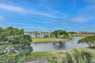 Building Photo - 14671 Bonaire Blvd