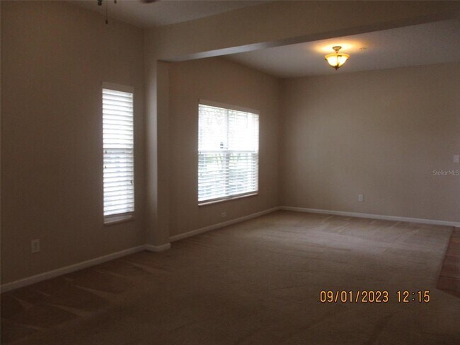 Foto del edificio - 8905 Silk Bay Pl