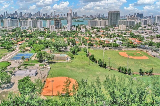 Building Photo - 1400 Pennsylvania Ave