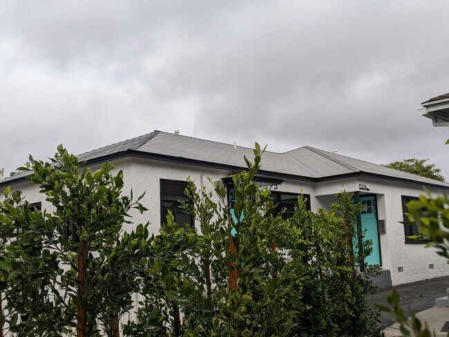 Foto del edificio - 8591 Higuera St