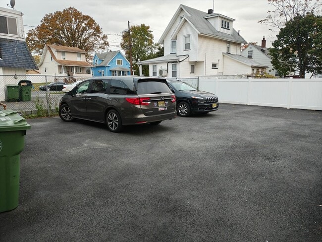 Photo - 645 E St Georges Ave House