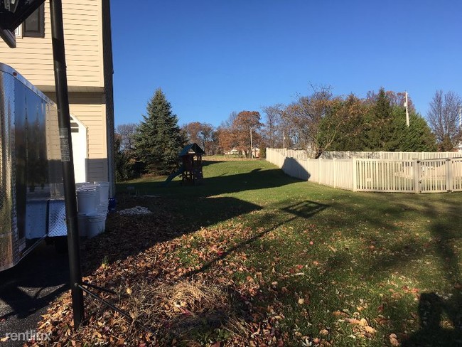 Building Photo - 1 br, 1 bath House - 360 pine valley dr