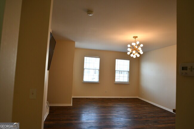 Building Photo - 920 Society Cir