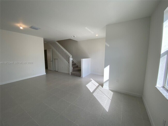 Foto del edificio - 16227 SW 292nd St