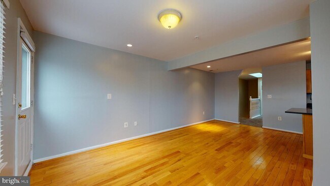 Building Photo - 1113 O St NW