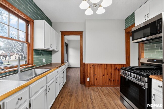 Foto del edificio - 329 S 2nd St