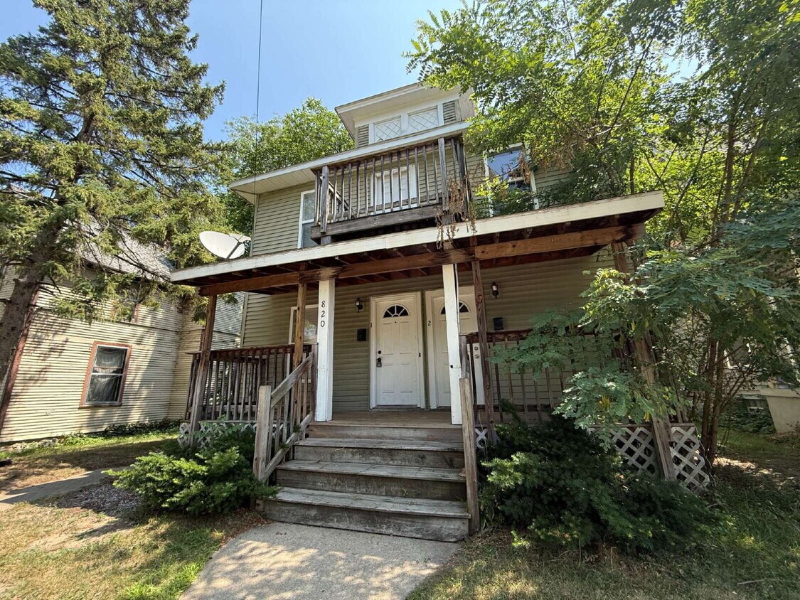 Foto principal - Spacious 1-Bedroom SE Grand Rapids