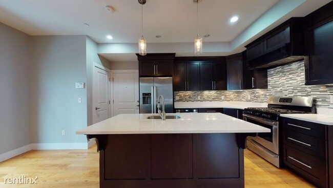 Building Photo - 2 br, 2 bath Condo - 41 W 2nd Street 4 Unit 4