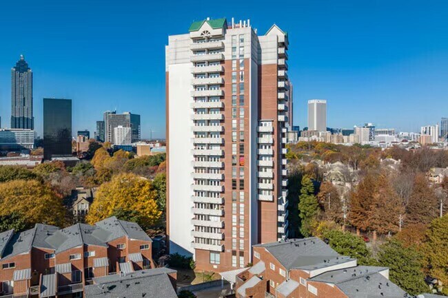 Foto del edificio - 2 Bed/1 Bath FULLY Furnished Condo at City Heights!
