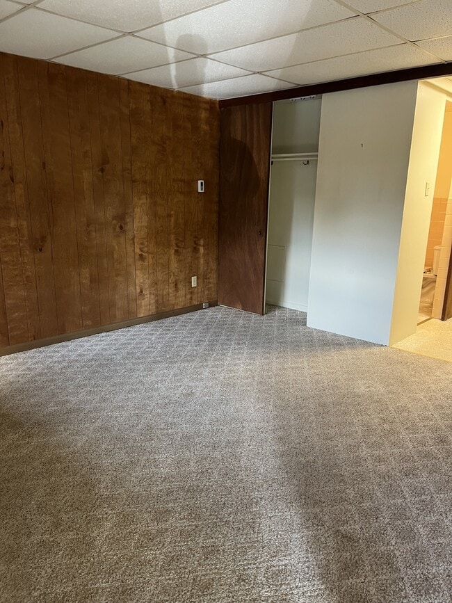 Building Photo - 808 Fairway Dr