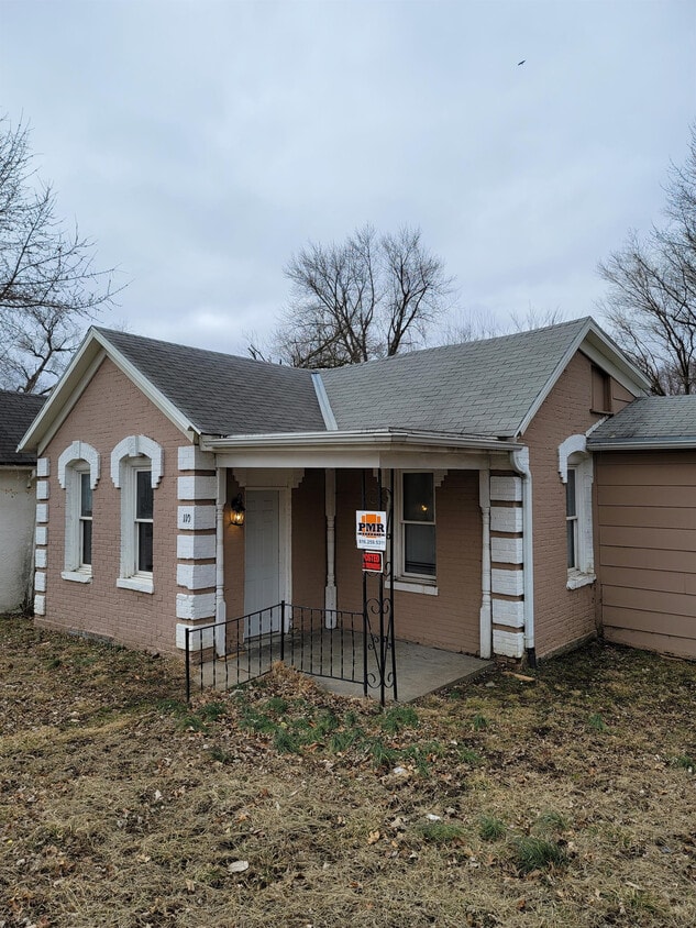 110 S 22nd St, Saint Joseph, MO 64501 House Rental in Saint Joseph