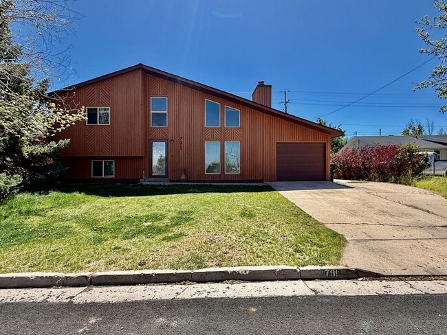Building Photo - Pet-friendly 4-BR Home in Cedar City with Large Yard