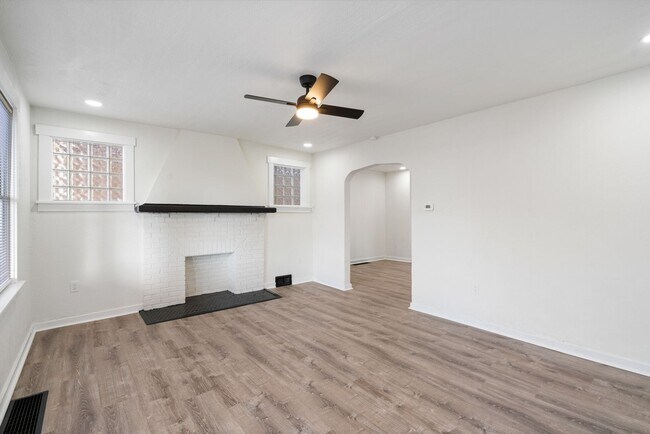 Photo - Stunning 4 bedroom home in Brookline available now!