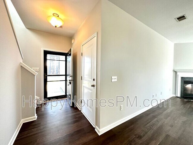 Foto del edificio - 182 Brookhaven Rd