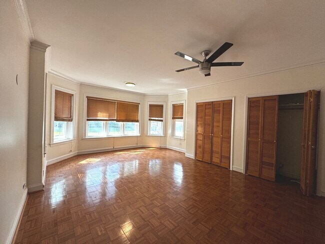 Foto del edificio - 6937 S Merrill Ave