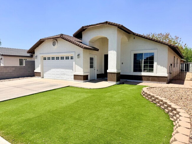 Building Photo - San Luis Large Home with Solar Panels and Fenced Back Yard ( Incluye Solares)