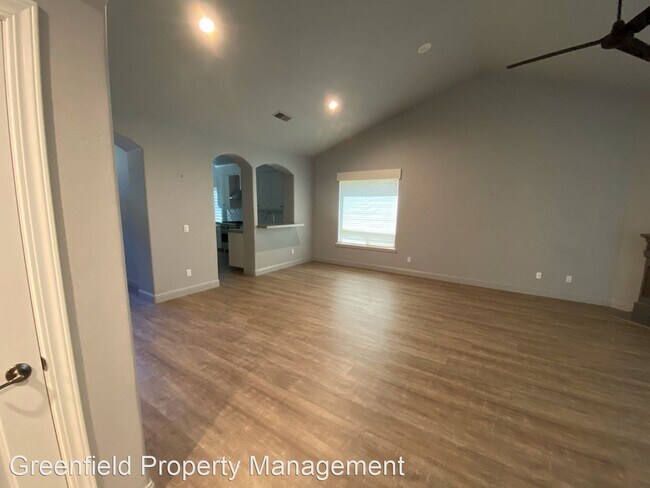 Building Photo - 3 br, 2 bath House - 1269 Lakeshore Dr.