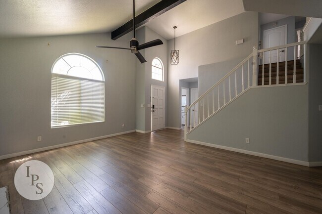 Building Photo - Northwest Fresno Home, CUSD - 4BR/2.5BA, Gated Community - Lots of Amenities
