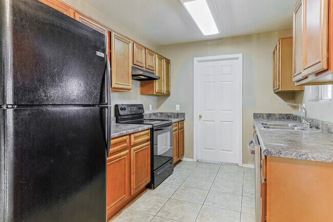 Building Photo - 3550 N Zapotec Ave