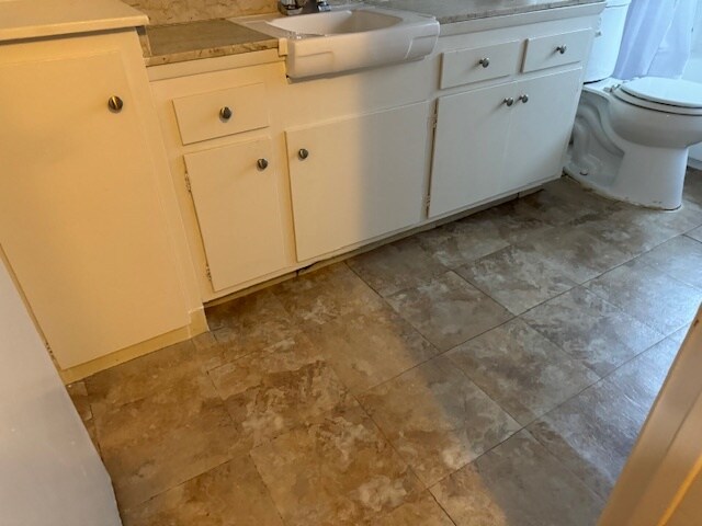 bathroom floor - 7342 Ventura Canyon Ave