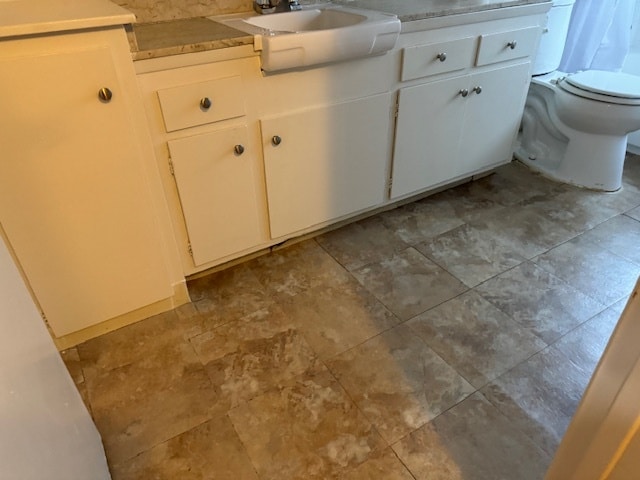 bathroom floor - 7342 Ventura Canyon Ave