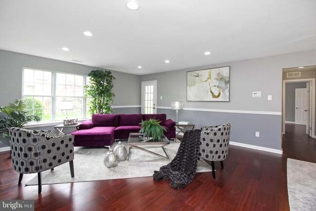 Living Room - 2703 Tarnbrook Dr