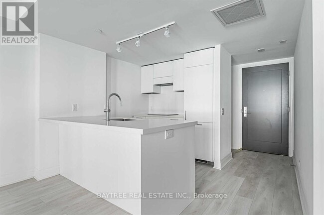 Building Photo - 33 Frederick Todd Wy