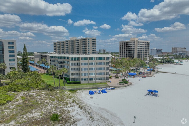 Sarasota Surf and Racquet Club