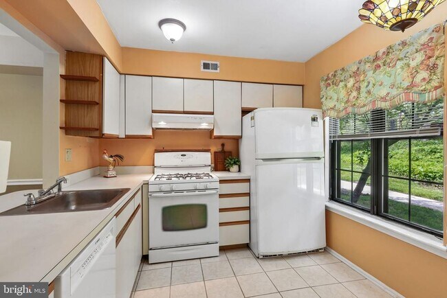 Foto del edificio - 253 Everly Ct