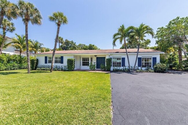 Building Photo - 120 Miramar Way