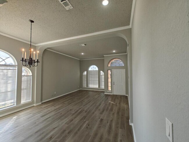 Foto del edificio - 8504 Pebblebrook Dr