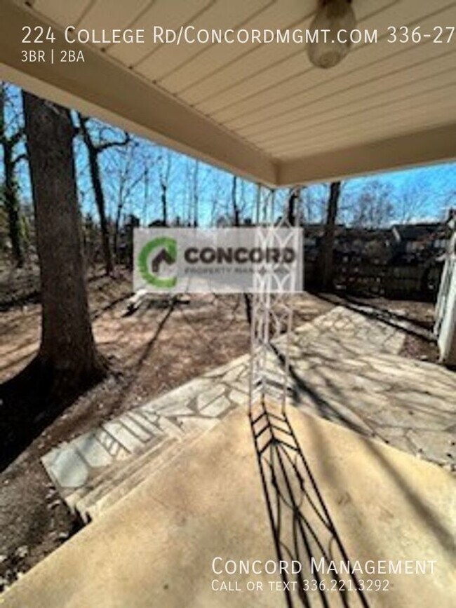 Building Photo - 224 College Rd/Concordmgmt.com 336-273-059...