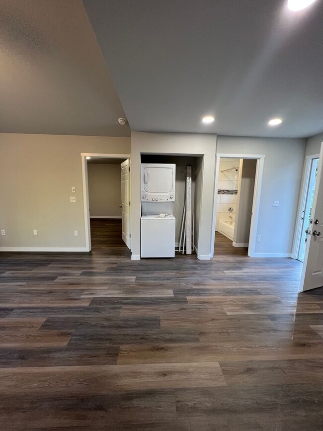 Foto del edificio - 2 bedroom rambler with Issaquah schools