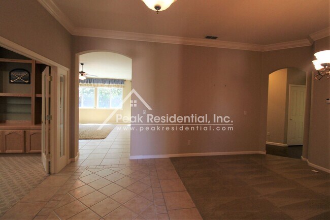 Foto del edificio - 3 br, 2 bath House - 6221 Purple Finch Court
