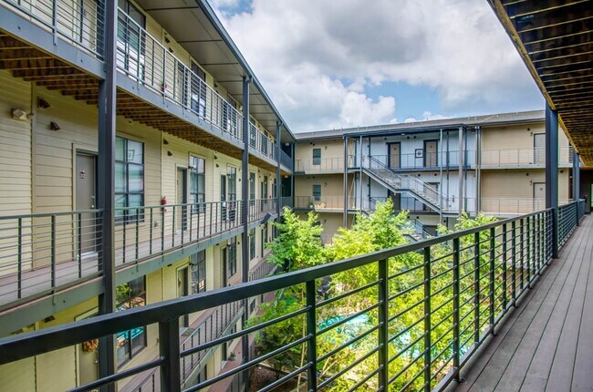 Foto del edificio - 2619 8th Ave S