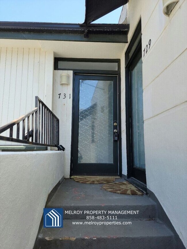 Building Photo - STEPS TO THE BEACH!!!! 2bd/1 bath condo Av...