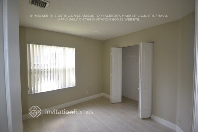 Foto del edificio - 9901 Red Heart Ln