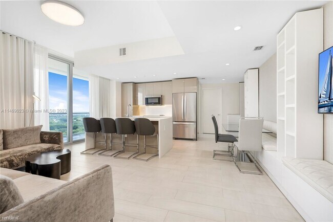 Building Photo - 3 br, 3 bath House - 2000 Metropica Way Ap...