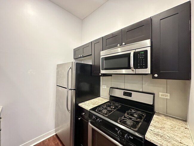 Foto del edificio - 2954 W Montrose Ave